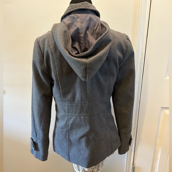 Reduced BB Dakota Fitted Pea Coat M Gray Hooded Wool Blend Winter - Picture 3 of 5